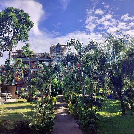 Hotel New Elia Pokhara Eksteriør billede
