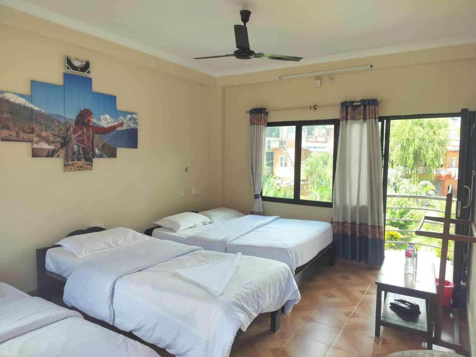 Hotel New Elia Pokhara Eksteriør billede