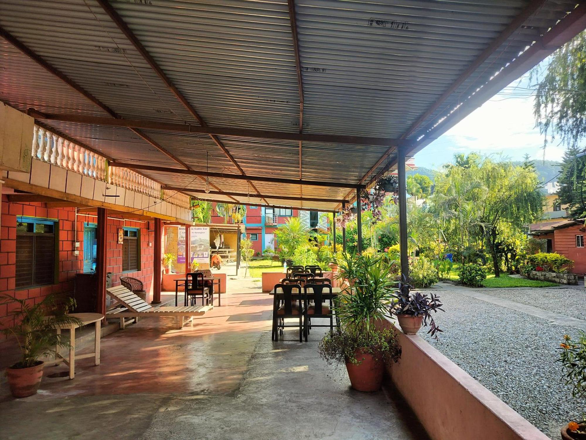 Hotel New Elia Pokhara Eksteriør billede